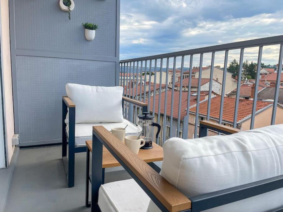 Le Puy-en-Velay Le Lagon Bleu - Appt Wifi Parking Balcon מראה חיצוני תמונה